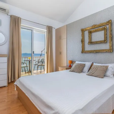Apartments Podgora