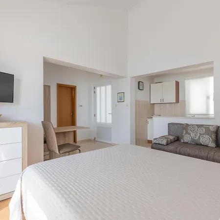 Apartments Podgora