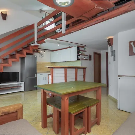 Apartments Podgora 公寓 伯德古拉