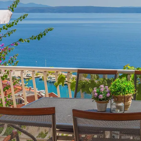 Apartments Podgora