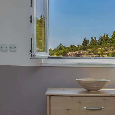 Apartments Podgora 伯德古拉