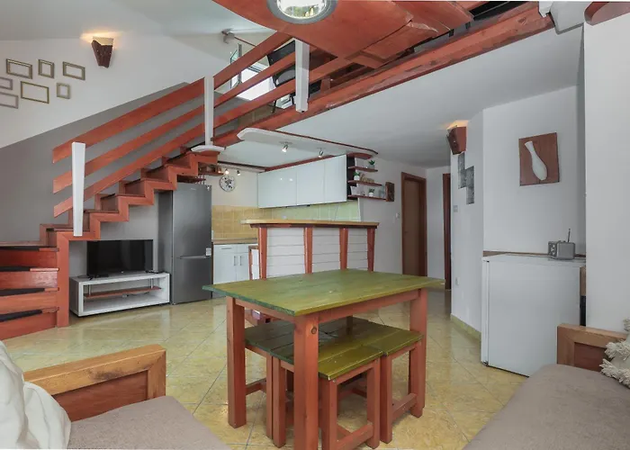 Apartments Podgora شقة بودغورا
