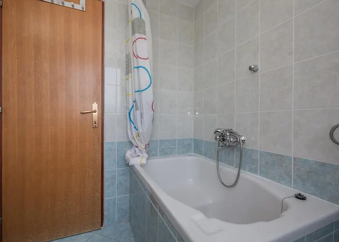 Apartments Podgora