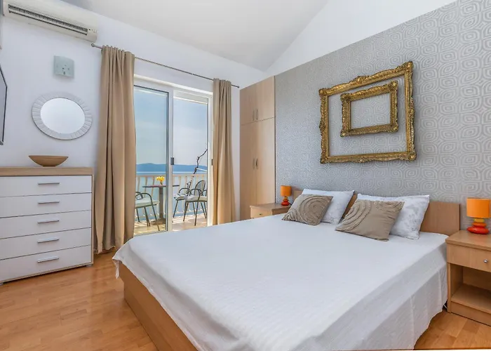 Apartments Podgora