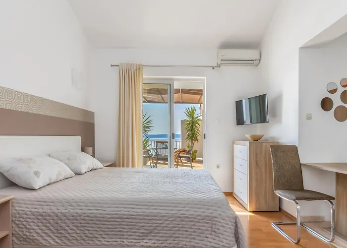 Apartments Podgora بودغورا