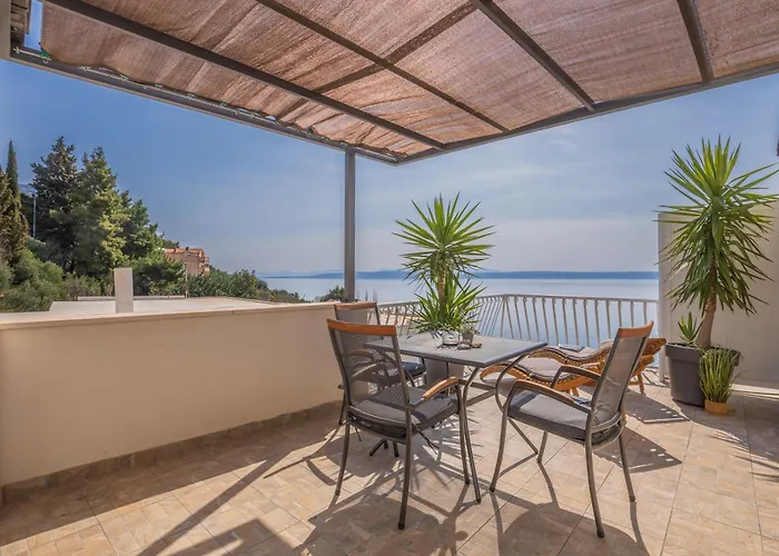 Apartments Podgora