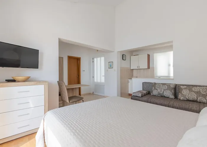 Apartments Podgora