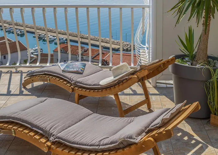 Apartments Podgora * بودغورا